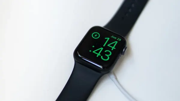 Το Apple Watch δεν βγάζει τη μέρα; Τι ελέγχουμε πριν προτείνουμε αλλαγή μπαταρίας